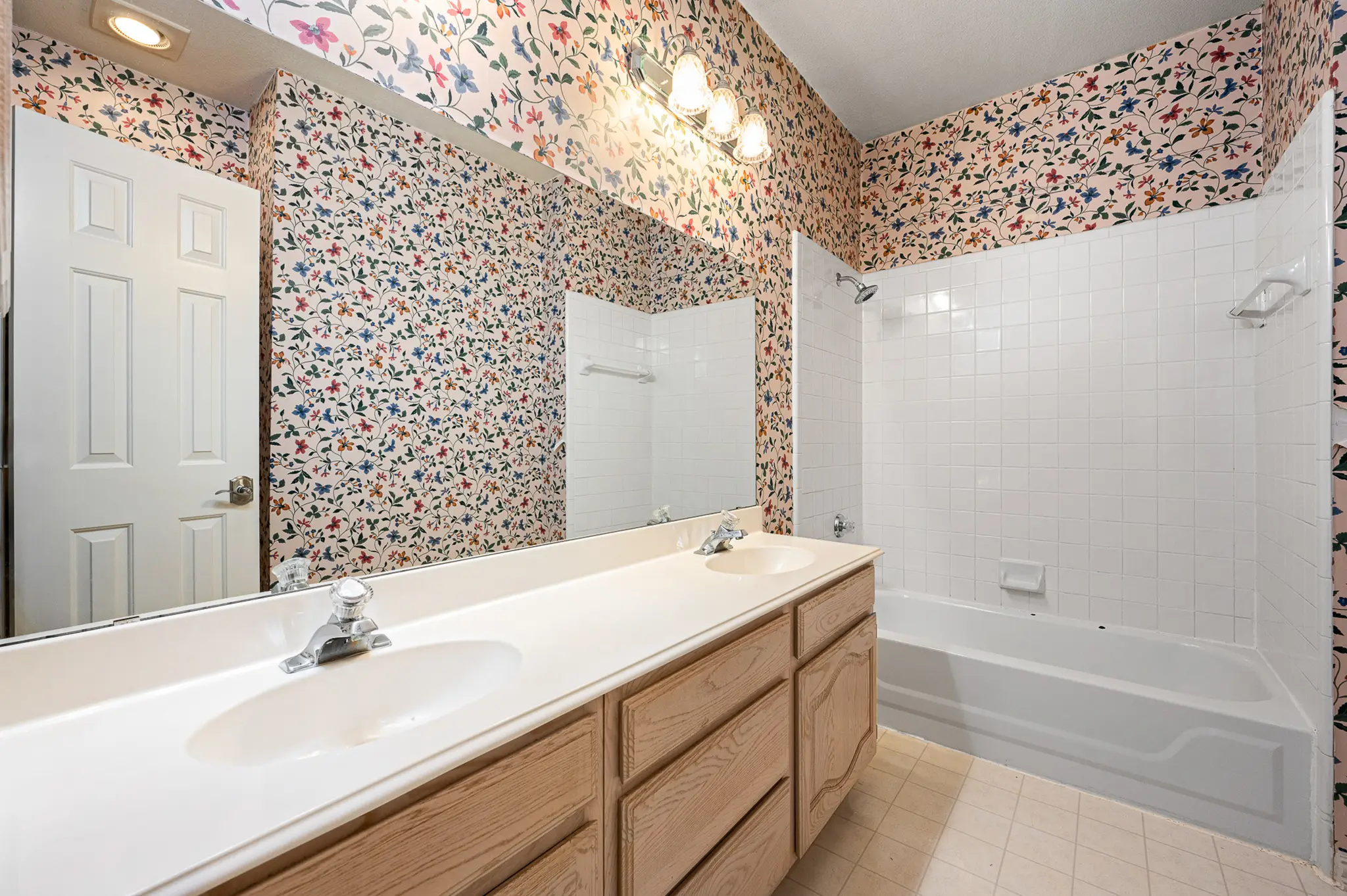 before Plano bathroom remodel