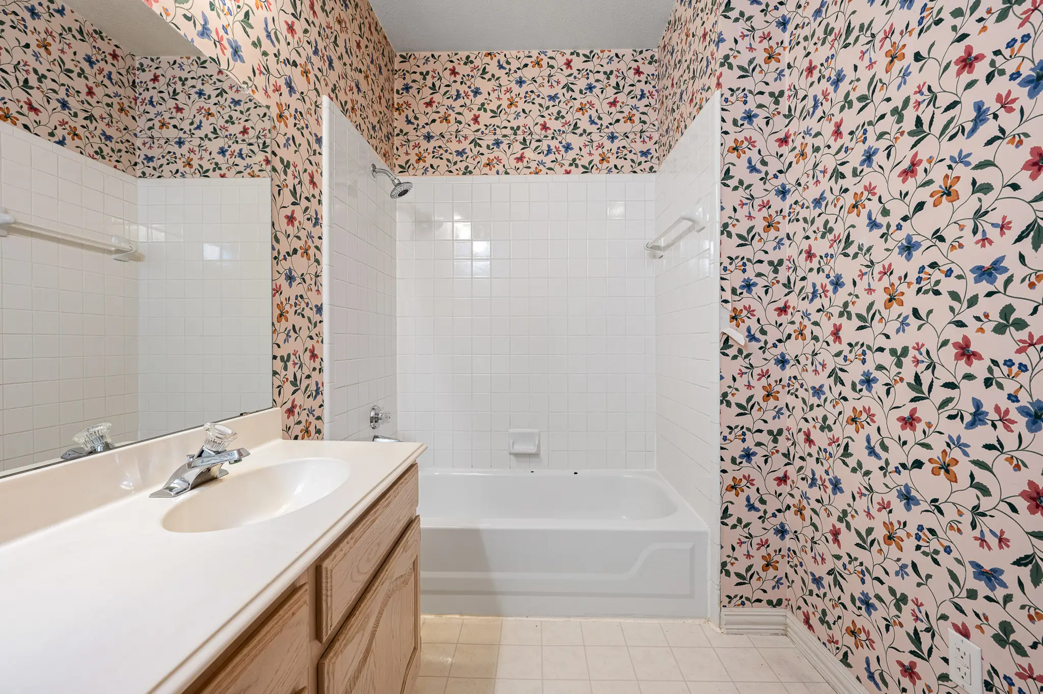 before Plano bathroom remodel